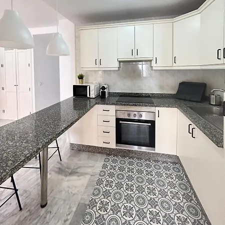 Appartement 2 Bedroom In Cristianos K210 *